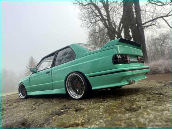 1:18 BMW E30 M3 Streetfighter -Tiffany Blue Edittion + OVP = RAR